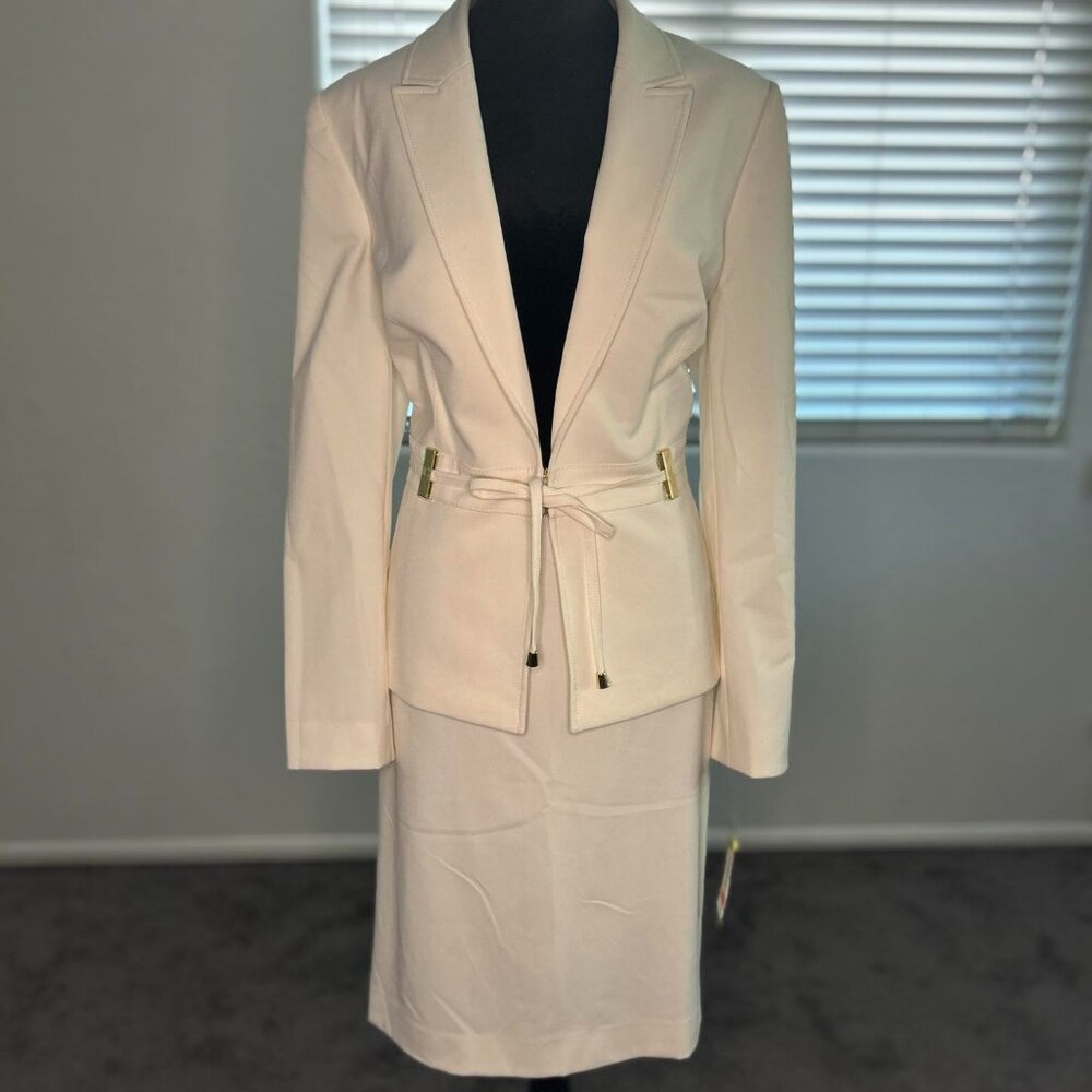 Brand New Tahari Skirt Suit Size 10 Cream White Color